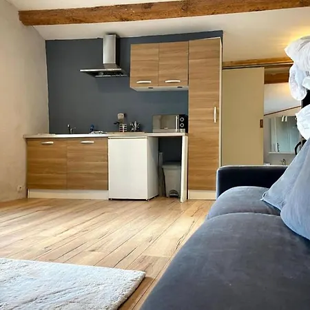 Agreable Logement Proche Hopital +gare +parking *