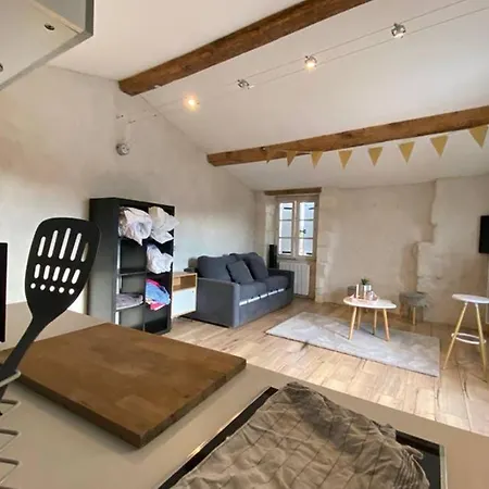 Agreable Logement Proche Hopital +gare +parking Apartment *